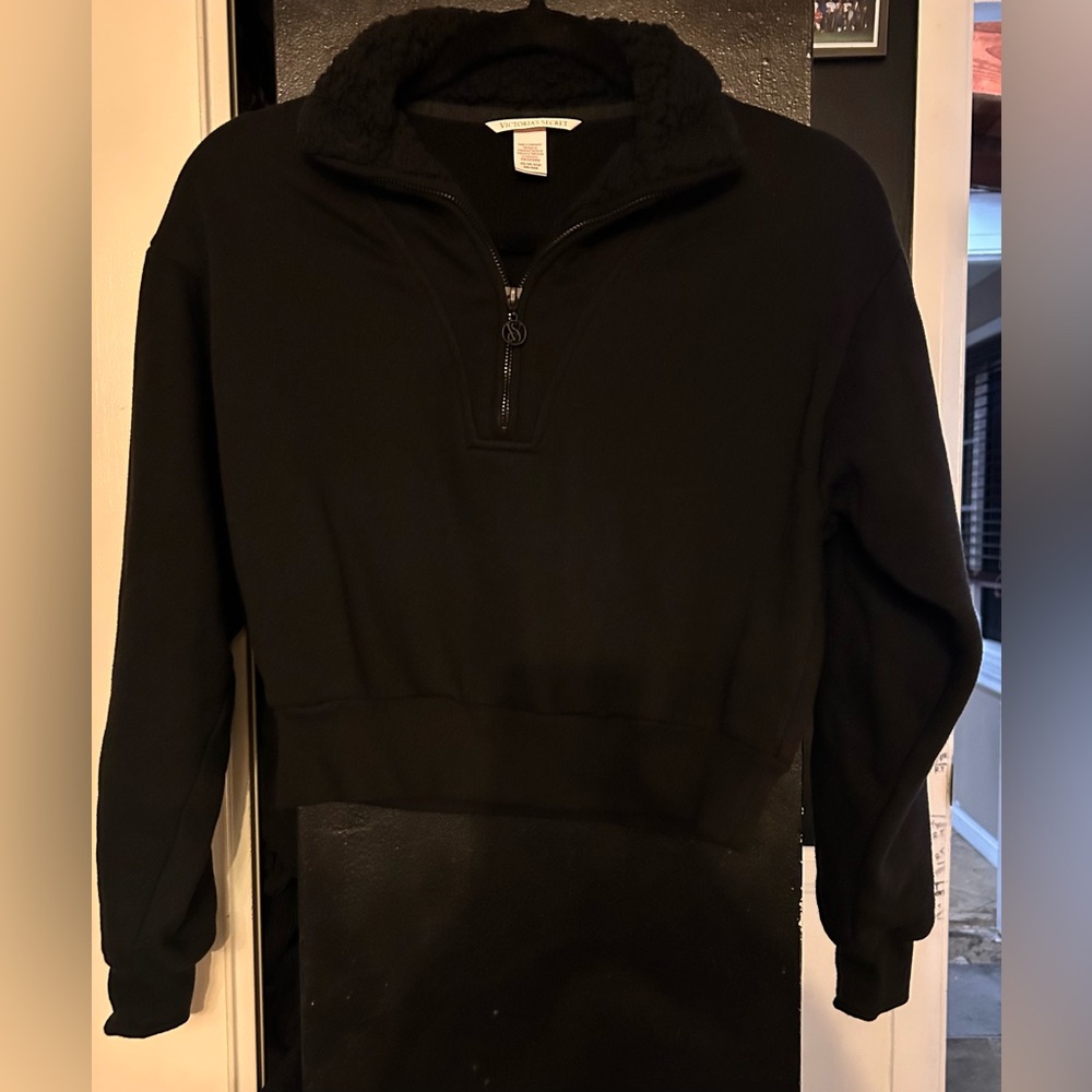 Victoria's Secret Black Fleece Cropped Pullover